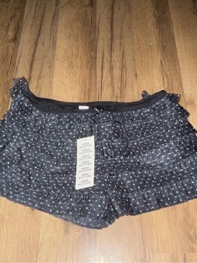 Urban Outfitters Navy with White Dot Ruffle Skort